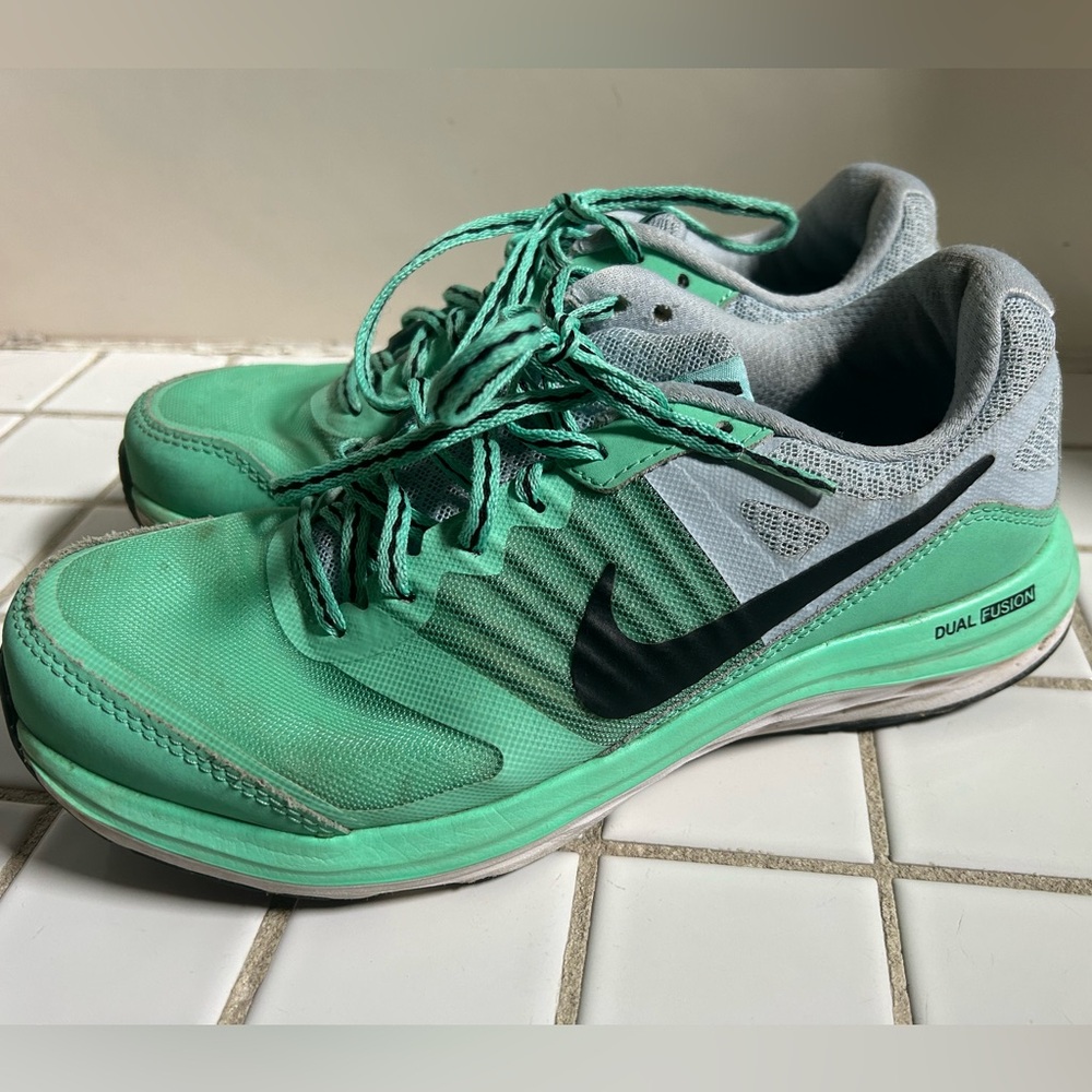 Nike DualFusion Teal Sneaker